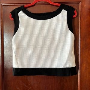 Banana Republic Women's Black and White Top SZ M